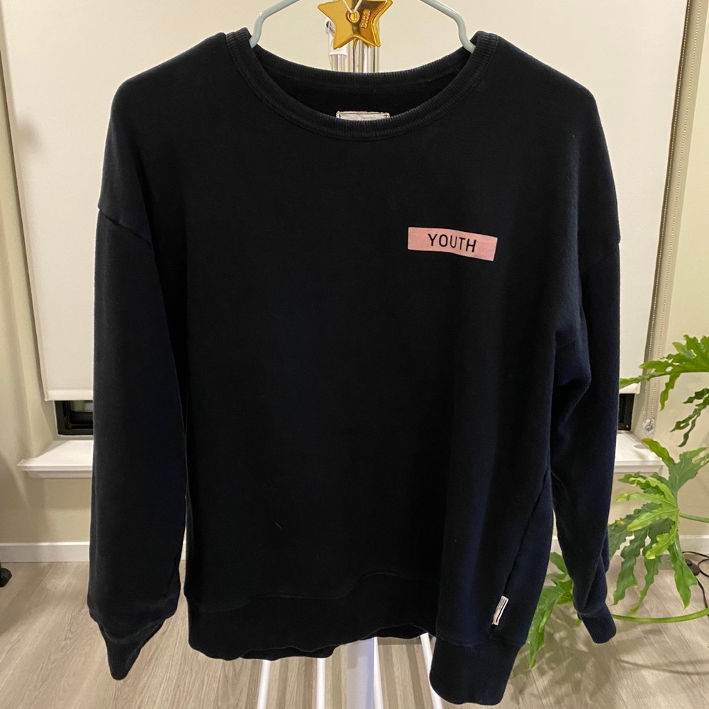 Black sweatshirt/hoodie